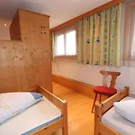 Apartamento Gaestehaus Hauser Hainzenberg