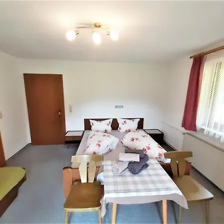 Gaestehaus Hauser Appartement Hainzenberg